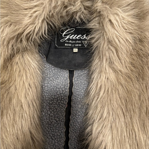 Guess zip up jacket, only worn a couple times. In great condition. - Picture 4 of 4